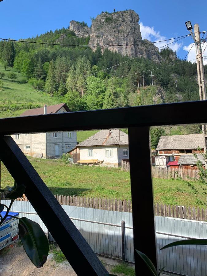 Acasa In Bicaz-Chei - Camere De Inchiriat Cheile Bicazului Buitenkant foto